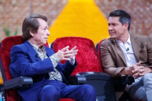 Jaime Cantizano Instagram - En estas semanas de #mañaneros han sido muchos los GRANDES que han pasado por el programa @rtve @la1_tve_ Gracias querido @raphaelartista