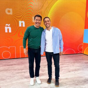 Jaime Cantizano Instagram - @marcsansal se marcha 3 meses a rodar y volverá cuando ya estemos a 35 grados. Una alegría coincidir con alguien tan profesional, “loquito” y con un punto de pureza que se echa en falta en la profesión. #mañaneros @rtve #tv