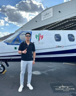 Jaime Munguia Instagram - Gracias @fly_select_  por sus atenciones y por ser parte del Team Munguía. 🇲🇽