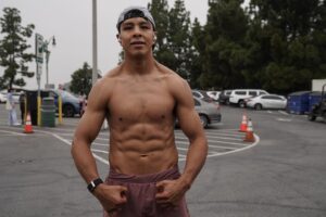 Jaime Munguia Instagram - Listos. 
.
.
.
.
.
#teammunguia #munguiacanelo #fightnight #may4th