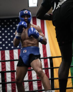 Jaime Munguia Instagram - Y que suene, ¡puro Team Munguía! 🔥
Todo sacrificio, valdrá la pena. 
.
.
.
.
.
.
📸: @angelrm04 
.
.
#teammunguia #munguiacanelo #may4th #fightnight