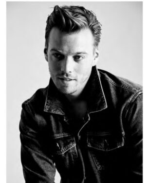 Jake Abel Instagram - @mikegonzalezstudio. ⚫️🔶🔺🔳 🔲 🔵