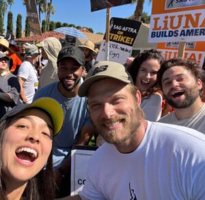 Jake Borelli Instagram - Solidarity with the family #SAGAFTRA #Strike #WGA
