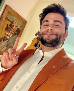 Jake Borelli Instagram - #ElleMagazine :)