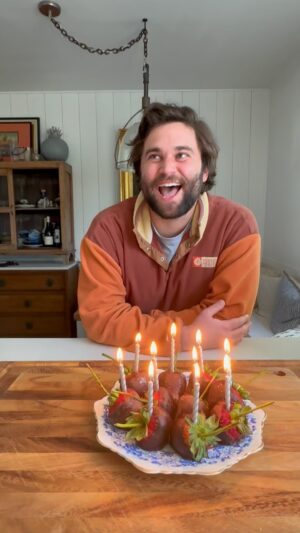 Jake Borelli Instagram - Well, Happy Birthday to me… 
🌞33🌞