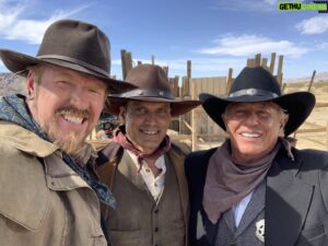 Jake Busey Instagram - This’ one a them “remember when” shots from Apple. “Remember when Beringers teeth beat out the Busey teeth!” 🙈 😝
