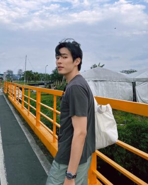 Jake Hsu Instagram - 劇組夥伴講起，才發現對耶春分來了。確實地享受了這個節氣，踏了很多地方，近日分享。好享受抓住涼快季節的尾巴，還吃了太陽蛋，希望帶來好運！ @7th_island