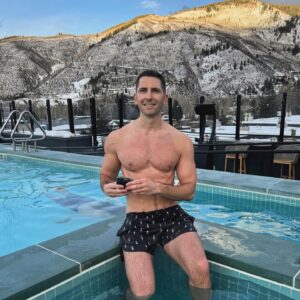 Jake Resnicow Instagram - Elevation over expectation: In life, we rise above. The peaks we dream of reaching are not just in the mountains, but in every challenge we overcome. Keep soaring, one slope at a time. ⛷️✨ #Aspen #Vail #Whistler