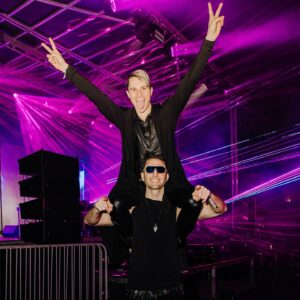Jake Resnicow Instagram - Feeling overwhelmed with gratitude after our 3rd annual @dreamlandnye in Miami! 🌈 Your incredible energy lit up every moment!

HUGE thanks to everyone who brought this magic to life – our incredible guests, talented artists, stunning performers, and the dedicated Dreamland team. You are the heartbeat ❤️‍🔥 of it all! 🌟

I’m deeply grateful to each and every one of you who joined us on this amazing journey. Your spirit and support transformed Dreamland into a reality. 🎉

This weekend was a beautiful reminder of the unifying power of music and community 🎶
