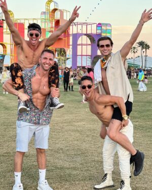 Jake Resnicow Instagram - Coachella was a blast 🤩 BEYOND PROUD of the strides LGBTQ  artists are making in the music industry, slaying the biggest stages, especially  @kimpetras @rinasawayama @pabllovittar @orvillepeck @honeydijon @mikainstagram @phoebebridgers  @jbrekkie @tysunderland @msrebeccablack @vincint 🏳️‍🌈 LET’S GOOOO 🙌