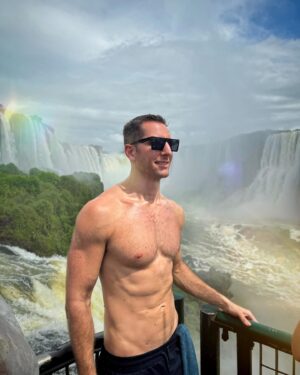 Jake Resnicow Instagram - Chasing waterfalls 🌊 catching rainbows 🌈 #IguazuFalls 🇦🇷🇧🇷