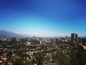 Jakub Štáfek Instagram - Santiago De Chile 🇨🇱 záčatek, ale i konec naší cesty po zemi 🙌 #trip #adventure #chile #big #city #life #slumdog #town #center #architecture #friends