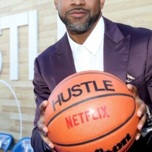 Jaleel White Instagram - I always feel weird when people ask “What are you up to these days?” On screen talent is usually only allowed to share with you what we did yesterday 🤷🏽‍♂️😷 #MoretoCome #Hustle #Netflix 🎥

*for those of you who are triggered by masks, this video was shot in 2020 during the worst of pandemic.  Actors are not permitted to share videos from set.  Film productions were required by insurance carriers to take extraordinary safety precautions on movie sets 😷🫡 salute to this cast and crew for enduring what we all went through. #2020