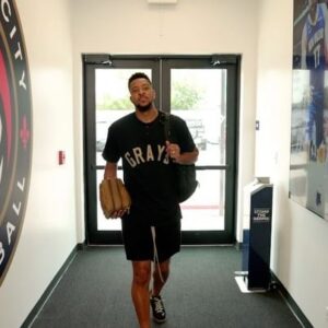Jaleel White Instagram - The NBA schedule is out, and it’s the craziest time ever, especially for @3jmccollum 
 
Almost like he needs to be in two places at once… 👀