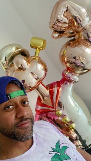 Jaleel White Instagram - What in the Disney Channel is going on here? 🤷🏽‍♂️ Happy Sunday y’all 😎