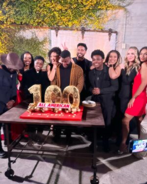 Jalyn Hall Instagram - @cwallamerican #100thepisode. 
What a blessing to be apart of an amazing family.
Last night was 🔥🔥🔥 #family ❤️
