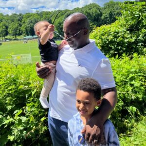 Jamaal Bowman Instagram - When I say “peace and love”, this is what I mean!

From Edenwald to Greenburgh, our people powered movement turned out for our communities! Together we’ve knocked over 95,000 doors and made over 411,000 calls and we’re not stopping until we kick MAGA money out of NY16! 

Join us this week at the link in my bio 🔗