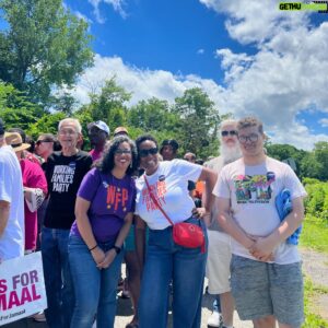 Jamaal Bowman Instagram - When I say “peace and love”, this is what I mean!

From Edenwald to Greenburgh, our people powered movement turned out for our communities! Together we’ve knocked over 95,000 doors and made over 411,000 calls and we’re not stopping until we kick MAGA money out of NY16! 

Join us this week at the link in my bio 🔗