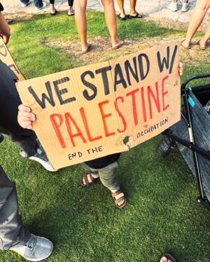 Jamaica Heolimeleikalani Osorio Instagram - In our thousands, in our millions… 

Free Palestine ❤️🍉🇵🇸.

Mahalo to @hawaiiforpalestine for gathering us together to show our kāko’o to our Palestinian ‘ohana ❤️