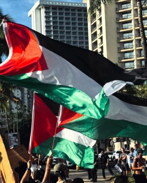 Jamaica Heolimeleikalani Osorio Instagram - In our thousands, in our millions… 

Free Palestine ❤️🍉🇵🇸.

Mahalo to @hawaiiforpalestine for gathering us together to show our kāko’o to our Palestinian ‘ohana ❤️