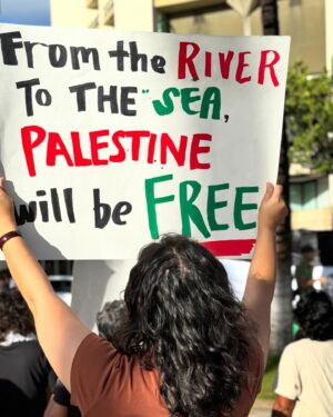 Jamaica Heolimeleikalani Osorio Instagram - In our thousands, in our millions… 

Free Palestine ❤️🍉🇵🇸.

Mahalo to @hawaiiforpalestine for gathering us together to show our kāko’o to our Palestinian ‘ohana ❤️