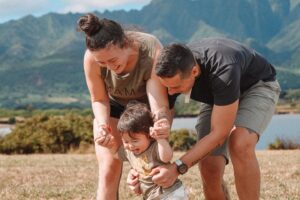 Jamaica Heolimeleikalani Osorio Instagram - Happy anniversary to @malialia— my love, my partner, and the woman who made me a māmā. Forever grateful for who you are to me, our ‘Ohana, and our lāhui. Looking forward to the many years to come ❤️

📸 @pachamamacreative