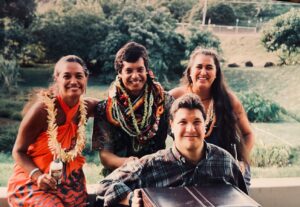Jamaica Heolimeleikalani Osorio Instagram - Kumu Haunani-Kay Trask, Kumu Jonathan Kay Kamakawiwo’ole Osorio, Kumu George Terry Kanalu Young, and Kumu LIlikalā Kame’eleihiwa. 

Two leading us as aumakua. Two leading from the wao kanaka. Almost half a century of transformative ‘ōiwi scholarship and activism. Try to name a better more powerful crew… you can’t. Make sure the young ones know this mo’okū’auhau and honor these Kūpuna 🖤. 

REST IN POWER to kumu Haunani-Kay and kumu Kanalu. Miss you everyday ♥️