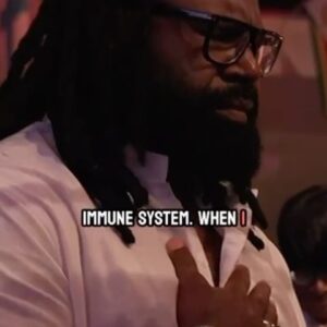 Jamal Bryant Instagram - Take comfort and have confidence in knowing the Lord is fighting for the health of your body. I speak no resurfacing of previous health challenges. Healing is happening at @newbirthmbc you better press your way to get here Sunday. Drop 🩺 if you are claiming full health for your family