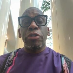 Jamal Bryant Instagram - Why are they so mad when you are happy? Joy is offensive to the miserable. Smile for no reason! Make sure you meet me today @innov8conference . 😁
