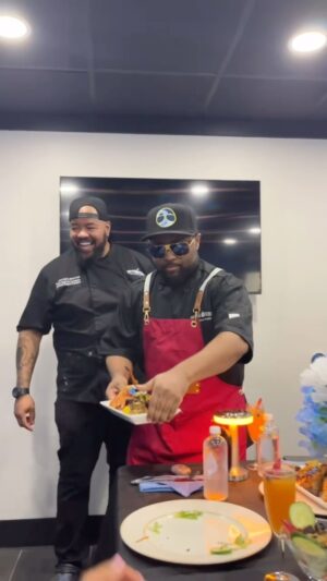 Jamal Bryant Instagram - @chefrasul_tastes Had dinner last night for @mzkarribaby and I with some friends. @musiqsoulchild was surprise chef. Why she would think I’m gonna let @therealtank show up with no shirt on is beyond me 😂