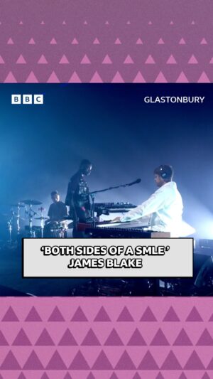 James Blake Instagram - The moment @jamesblake brought out @santandave was everything 💚

Watch on @bbciplayer | Listen on @bbcsounds 🎧