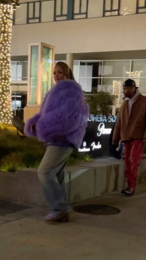 James Ford Instagram - Rihanna did a double take at me in my Bubblegum coat🍬!!!
You tell me but this feels like 👀 😏 game recognize game in our Pastel Outerwear™️.