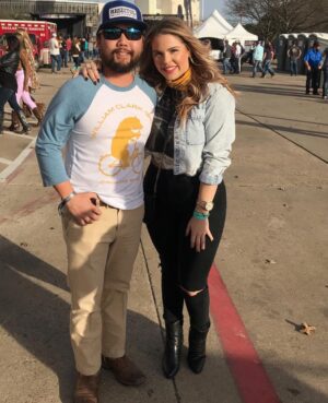 James Huling Instagram - There’s only enough room for ONE BB alumni. I’m voting her ass out! 😹😹
#mardigrastexasstyle2019
#mgts2019
#bb18 
#bb19