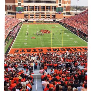 James Huling Instagram - I’ll always stay true to my @clemsonuniversity but today I’m supporting OSU. Go Pokes. Who’s your team???? (Comment below)🏈 .
.
.
.
.
#clemson 
#osu 
#Pokes
#tailgating
#gameday
#Collegefootball