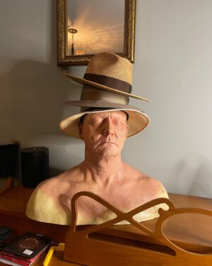 James Jude Courtney Instagram - When you don’t have a hatstand you make do with a @cnelsonfx original mask mold for the Shape mask 🎃
