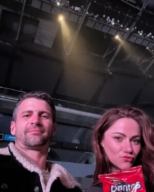 James Lafferty Instagram - Happy Birthday @alexandrapark1 my shining ⭐️ the ❤️ of my life and the 👸🏻of dirty looks.

I’d be lost without ya :)