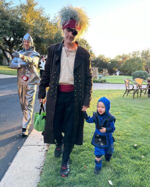 James Van Der Beek Instagram - I believe it’s healthy to dress up and play make-believe every once in a while.  To step into someone else’s shoes and dance within new energetics.  Even if you’re not insane enough to try to make a career out of acting, I personally believe everyone can benefit from trying on a different personality for a night.

As for the candy?  As parents, we’re trying to upgrade.  I’ve had some success offering my kids cash for their stash (an offer, for the record, I would NOT have taken as a kid 😂)

But with everything going on right now… a night of fantasy was just what we needed.

#happyhalloween everyone!

For those who are keeping score at home… my daughter suggested I go as a “Steampunk Pirate.” Mission: accepted, kid 🏴‍☠️

#halloween #kids #parenting #candy #costumes