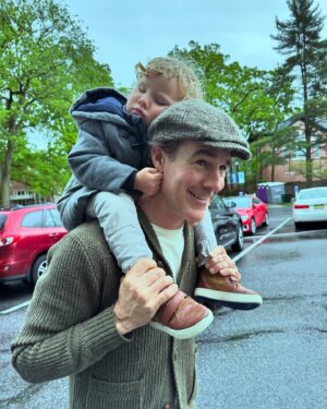 James Van Der Beek Instagram - To all the dads out there… doing your best on less sleep than you need, digging into those patience reserves, learning on the job and juggling a zillion agendas… I feel you. And I salute you.  May we all find the energy to appreciate the victories and the capacity to forgive ourselves along the way. 

#happyfathersday