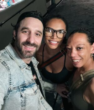 Jamie Colleen Instagram - My first comedy show In Philly! @raficomedy did not disappoint 😍🤌 Can’t wait for the next one! 

I’m so happy I was able to experience it with my sister ❤️❤️

@heliumcomedyphl