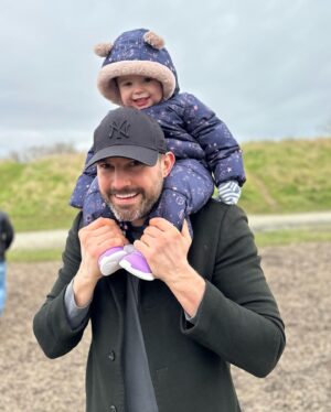 Jamie Jewitt Instagram - When I shared recently about Nora starting to crawl at 20 months 🥰 (and not yet walking) I got a lot of messages from mums who have been feeling worried, or isolated, as the majority of what they see on here are other babies reaching certain milestones.

It really got me thinking because I shared a lot of ‘firsts’ with Nell without even really realising I was doing it, I would just want to share how cute she was using her fork, or be so excited she’d said mama and was making funny babbling sounds 💕. And please don’t get me wrong, I love LOVE to see those posts, watching parents see their babies do things for the first time and the amazement and joy that brings is something very special, and is such a lovely thing to celebrate 💕. But having a second child on a very different timeframe has reminded me how much easier it is (without even realising you’re doing it) to fill a square, or story, with something that someone is doing rather than isn’t doing. So I just wanted to share that whilst the nature of social media means you might constantly see babies meeting milestones, you really aren’t alone if they’re not ❤️, and it doesn’t mean there aren’t other mums and dads out there in a similar situation to you.

I don’t share so many of those moments with Nora and it’s not because she’s our second child, it is simply because we haven’t shared those moments in real life yet ❤️. She’s very much on her own timeframe for everything, although I’ve only touched on gross motor development on here before. She doesn’t speak - about 8 months ago she said dada for the first time and then overnight she stopped and hasn’t said it since. She has never said mama. Day to day we are still working on her cutlery and practical skills. *Caption continues in the pinned comments*