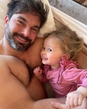 Jamie Jewitt Instagram - Little scamp ♥️🏡