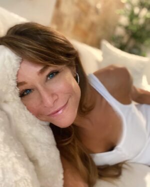 Jamie Luner Instagram - Staying calm, centered and grounded is always a choice… and a good choice.  The situation may not change , but how we choose to go through it is up to us.  Sometimes it takes work to find the peaceful path, but it is always worth it. Choose peace , choose Joy… Joy Wins, always 💖
.
.
.
#peace #Path  #Choice #love #happy #truth #trust #yes #calm #grounded #centered #angels #joy #win #jamieluner #actress #producer #tv