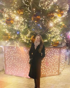 Jamie Luner Instagram - 🌟🎄🌟