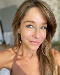Actress Jamie Luner HD Instagram Photos and Wallpapers August 2021