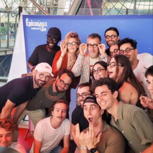 Jamy Gourmaud Instagram - Où est Jamy ? 🤓🤓🤓🤓🤓🤓
Hier soir à la Tour Eiffel, Epicurieux Experience Tour en équipe !