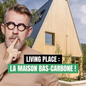 Jamy Gourmaud Instagram - Et si l’on s’inspirait du modèle danois pour la construction de nos maisons ? 🤔💡
.
.
.
@veluxfrance #Epicurieux #Jamy #culturegenerale #vulgarisation #isolation #architecture #maison