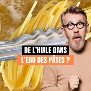 Jamy Gourmaud Instagram - Pour bien réussir ses pâtes, faut-il mettre de l’huile dans l’eau ou non ? Jamy nous éclaire sur ce mythe...🤔
.
.
.
Et vous, vous êtes team huile ou pas ? 🧐
#Epicurieux #Jamy #vulgarisation #culturegenerale #cuisine #pates #huile