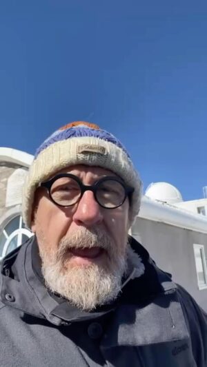 Jamy Gourmaud Instagram - Petite escale au @picdumidi de Bigorre dans les Pyrénées… pour un prochain @lemondedejamy ! C’est classe... de découverte ! #lemondedejamy #picdumidi
