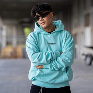 Jan Bendig Instagram - Můj nový merch od dneška k prodeji na www.romaboy.cz 👑

Co vás z něj nejvíc baví? 😇