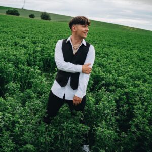 Jan Bendig Instagram - Už nedočkavě vyhlížím víkend, svoje koncerty a hlavně vás. 🫶🏽 Těším se na vás na těchto místech👇🏽🎤🎶

SOBOTA:
14:00 - Mladá Boleslav - Krásná louka - festival
16:00 - Železný brod - Malé náměstí - Jarmark

NEDĚLE:
17:00 - Zámutov - SK 🇸🇰 - Slavnosti obce

Vidíme se? 😇💃🕺🎉